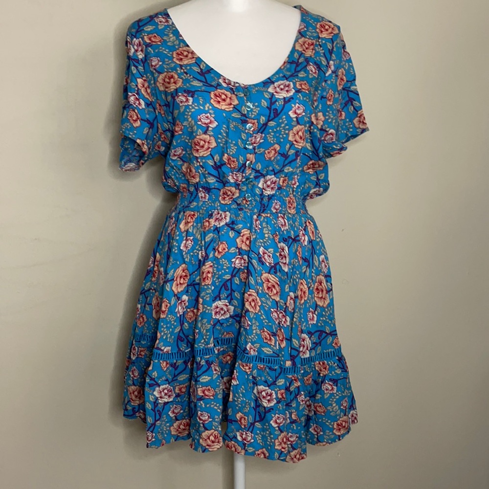 Sunday mi amor blue floral dress Small